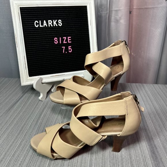 Clarks NUDE Florine Sashae Leather Sandal: Size 7.5 - Picture 3 of 14